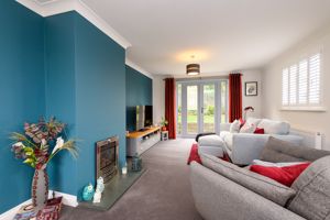 Sitting Room- click for photo gallery